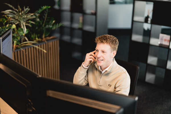 Bespreking bij Kuil Banden